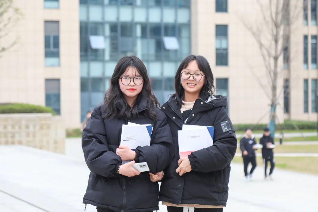 @恩施学院人：在勤奋和细致中，点亮新学期！