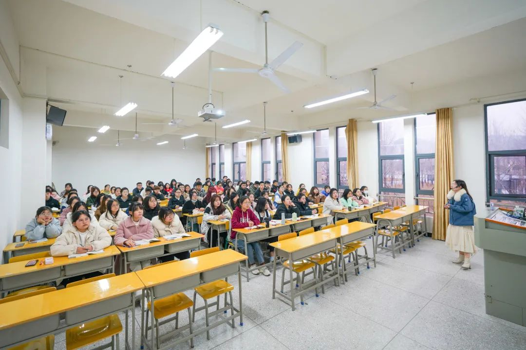 @恩施学院人：在勤奋和细致中，点亮新学期！